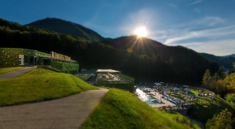 Rimske Terme - Hotel Zdraviliski Dvor Римске Топлице Екстериор снимка