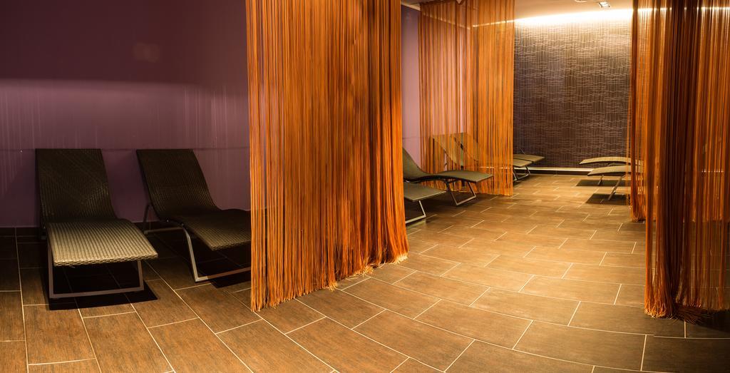 Rimske Terme - Hotel Zdraviliski Dvor Римске Топлице Екстериор снимка